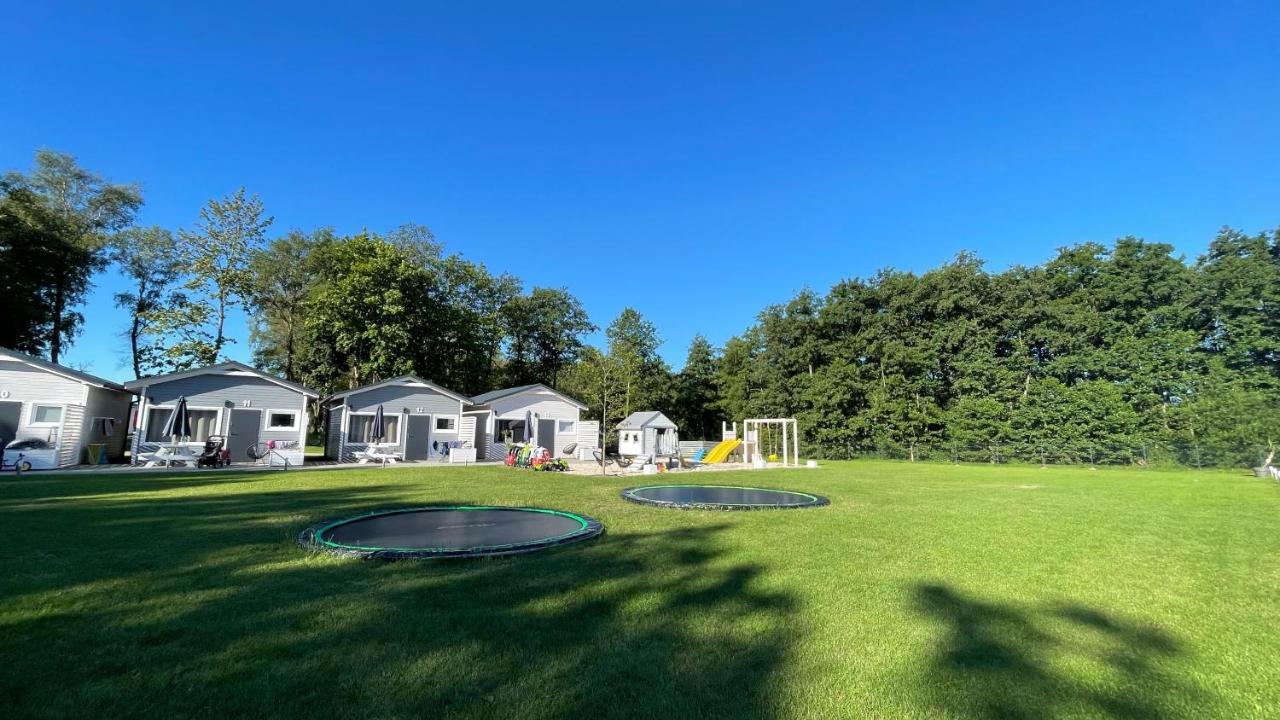 Lumi Resort Domki Letniskowe Z Podgrzewanym Basenem Реваль Экстерьер фото