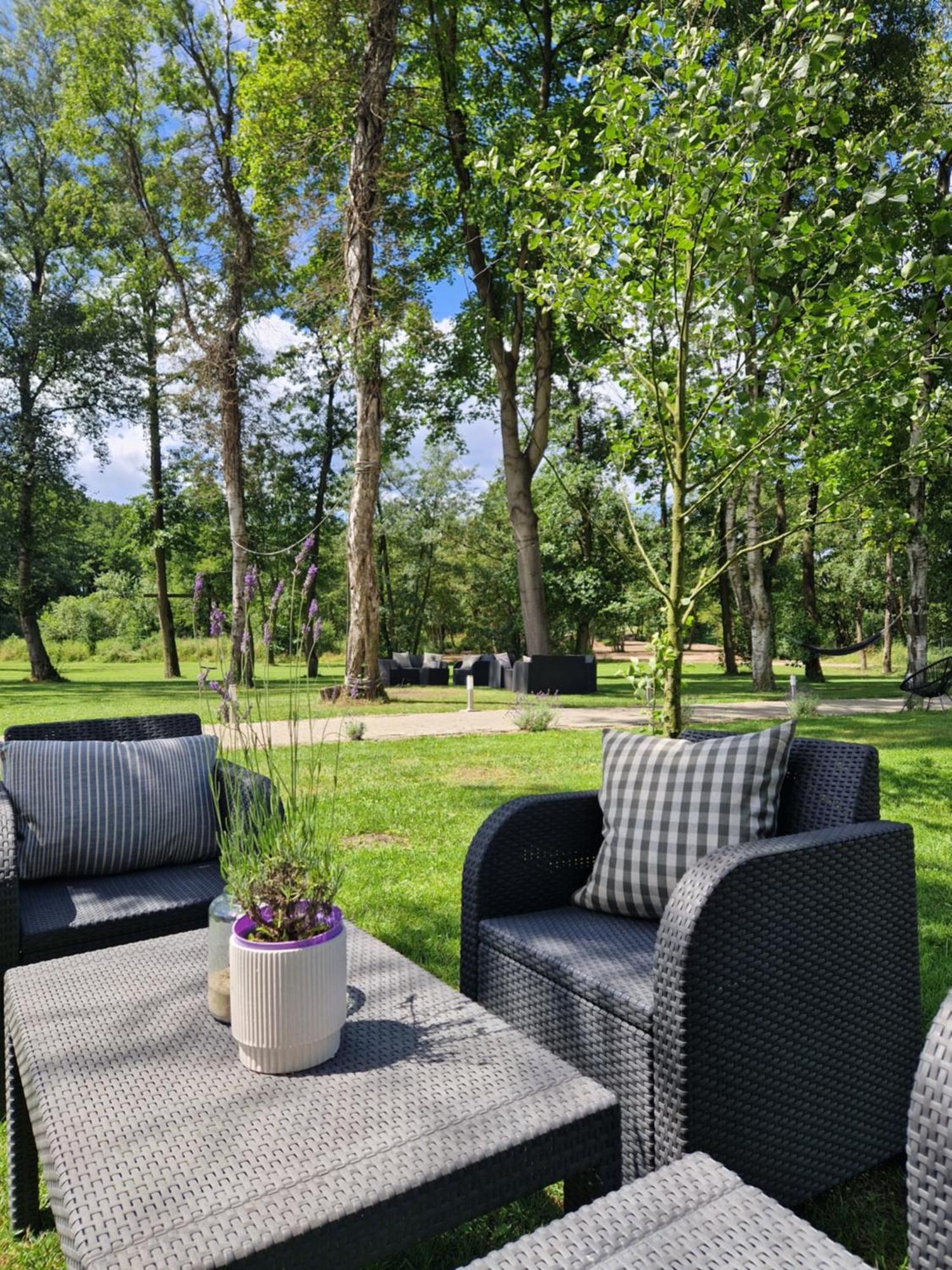 Lumi Resort Domki Letniskowe Z Podgrzewanym Basenem Реваль Экстерьер фото